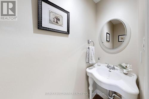 38 Rejane Crescent, Vaughan, ON - Indoor Photo Showing Bathroom