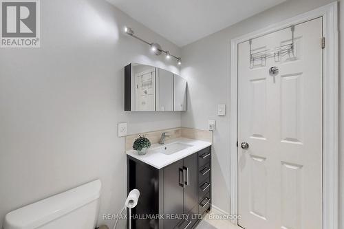 38 Rejane Crescent, Vaughan, ON - Indoor Photo Showing Bathroom