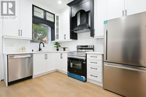 58 Gibson Avenue, Hamilton, ON - Indoor Photo Showing Kitchen