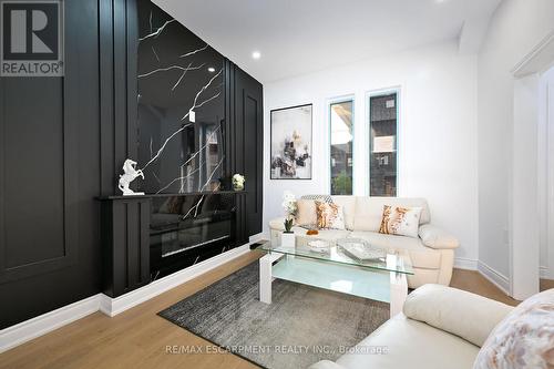 58 Gibson Avenue, Hamilton, ON - Indoor Photo Showing Living Room