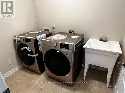 757 Derreen Avenue, Ottawa, ON - Indoor Photo Showing Laundry Room