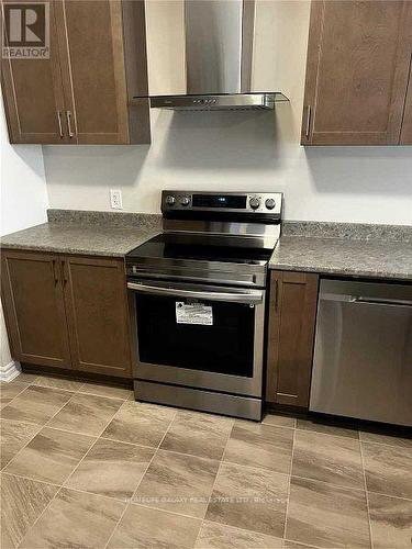 757 Derreen Avenue, Ottawa, ON - Indoor Photo Showing Kitchen