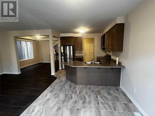 757 Derreen Avenue, Ottawa, ON - Indoor Photo Showing Kitchen