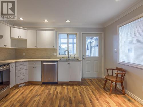 1840 Oliver Ranch Road Unit# 7, Okanagan Falls, BC - Indoor Photo Showing Kitchen With Double Sink