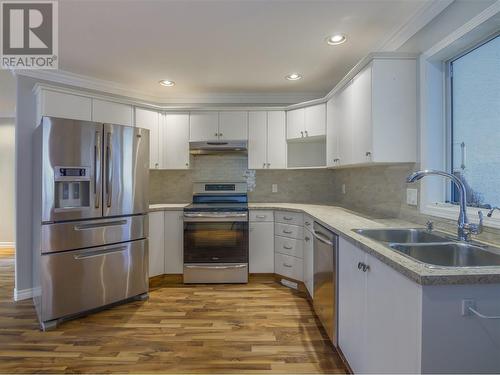 1840 Oliver Ranch Road Unit# 7, Okanagan Falls, BC - Indoor Photo Showing Kitchen With Double Sink With Upgraded Kitchen