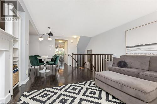 6020 Derry Road Unit# 42, Milton, ON - Indoor Photo Showing Living Room