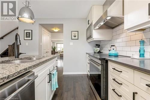 6020 Derry Road Unit# 42, Milton, ON - Indoor Photo Showing Kitchen With Double Sink