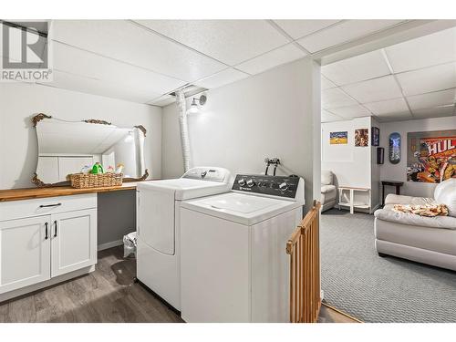 1404 41 Avenue, Vernon, BC - Indoor Photo Showing Laundry Room