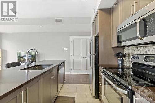 242 Rideau Street Unit#2409, Ottawa, ON - Indoor Photo Showing Kitchen With Stainless Steel Kitchen With Upgraded Kitchen