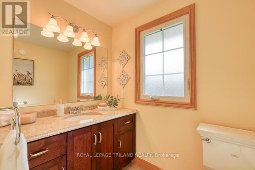 684284 Road 68 Road, Zorra, ON - Indoor Photo Showing Bathroom