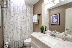 4 Piece bathroom with skylights - 