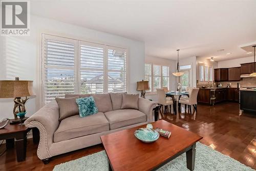 11 Crestridge Way Sw, Calgary, AB - Indoor Photo Showing Living Room