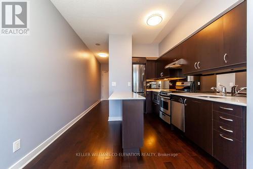 916 - 320 Richmond Street E, Toronto, ON - Indoor Photo Showing Kitchen