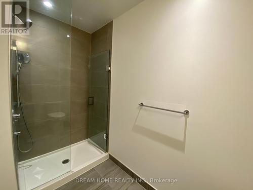 4108 - 950 Portage Parkway, Vaughan, ON - Indoor Photo Showing Bathroom