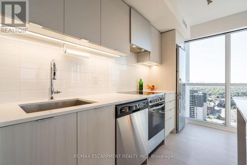 2302 - 30 Gibbs Road, Toronto, ON - Indoor Photo Showing Kitchen With Upgraded Kitchen