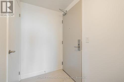 2302 - 30 Gibbs Road, Toronto, ON - Indoor Photo Showing Other Room