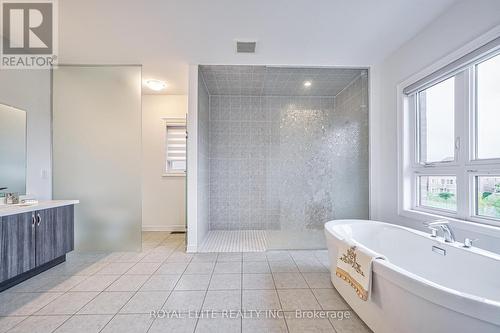 40 Conklin Crescent, Aurora, ON - Indoor Photo Showing Bathroom