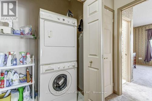 192 Silverbirch Boulevard, Hamilton, ON - Indoor Photo Showing Laundry Room