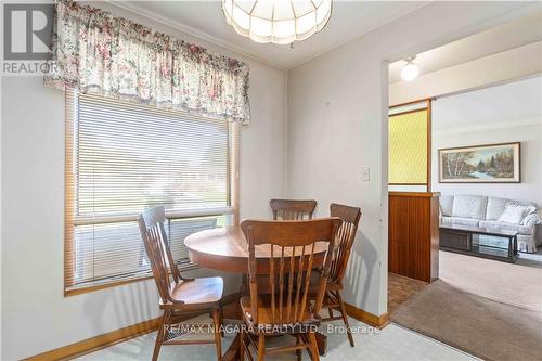 6702 Margaret Street, Niagara Falls, ON - Indoor Photo Showing Dining Room