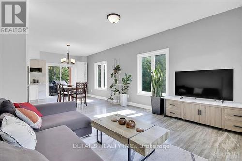 56 Stonewalk Drive, North Grenville, ON - Indoor Photo Showing Living Room