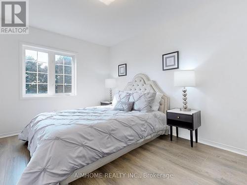 86 Banbrooke Crescent, Newmarket, ON - Indoor Photo Showing Bedroom