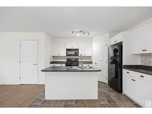 #73 604 62 St Sw, Edmonton, AB - Indoor Photo Showing Kitchen