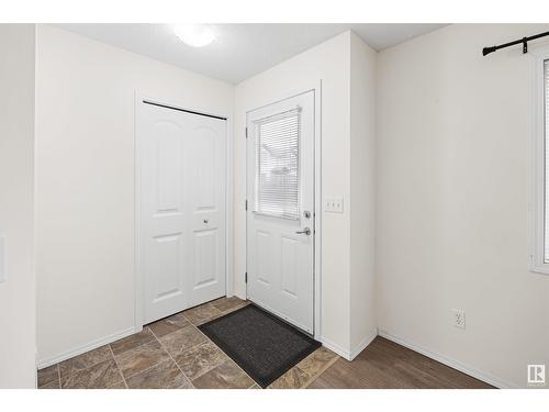 #73 604 62 St Sw, Edmonton, AB - Indoor Photo Showing Other Room