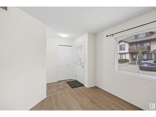 #73 604 62 St Sw, Edmonton, AB - Indoor Photo Showing Other Room