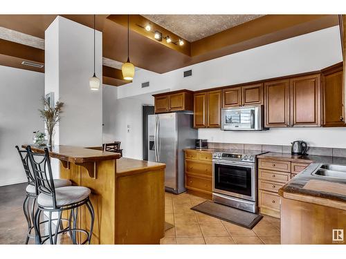 #801 10106 105 St Nw, Edmonton, AB - Indoor Photo Showing Kitchen