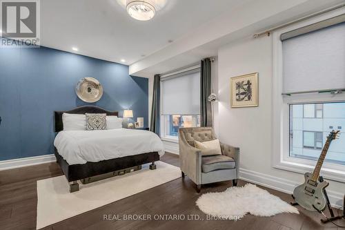 869 Clark Avenue W, Vaughan, ON - Indoor Photo Showing Bedroom