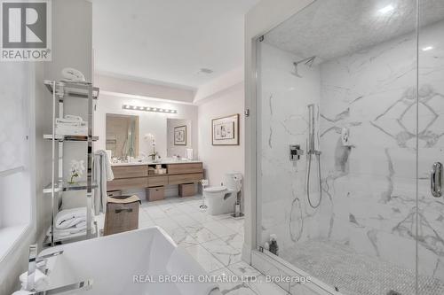 869 Clark Avenue W, Vaughan, ON - Indoor Photo Showing Bathroom