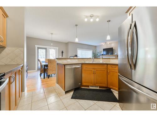 21906 94A Av Nw, Edmonton, AB - Indoor Photo Showing Kitchen With Stainless Steel Kitchen