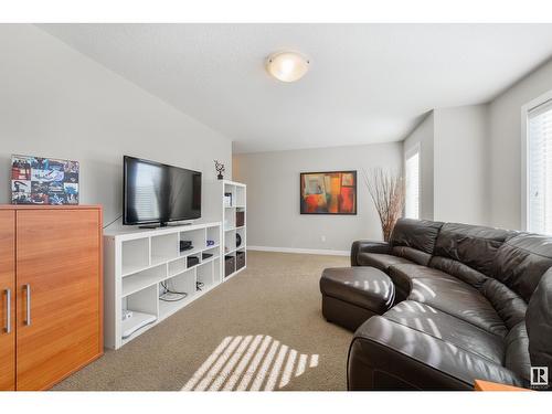 21906 94A Av Nw, Edmonton, AB - Indoor Photo Showing Living Room