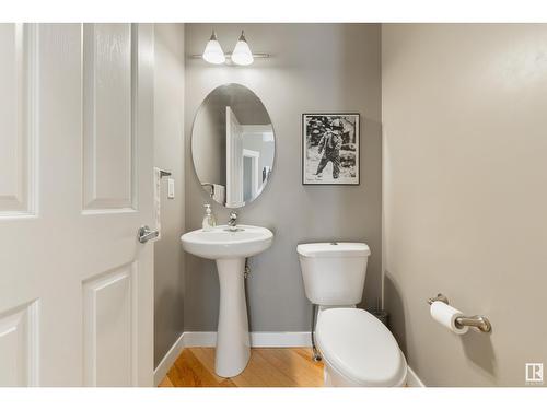 21906 94A Av Nw, Edmonton, AB - Indoor Photo Showing Bathroom