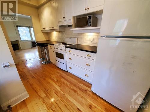 469 Wilbrod Street Unit#1, Ottawa, ON - Indoor Photo Showing Kitchen