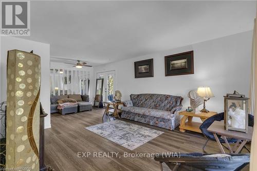 24 Stanley Street, Kincardine, ON - Indoor Photo Showing Living Room