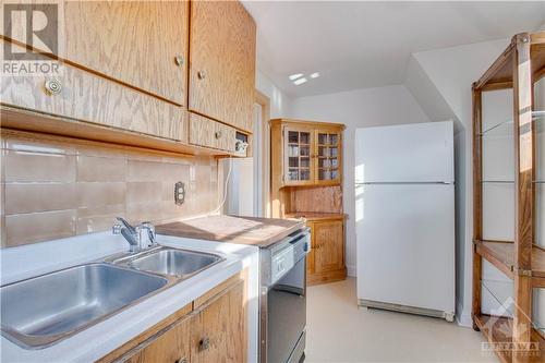 Unit3-Kitchen - 219 Arlington Avenue, Ottawa, ON - Indoor Photo Showing Kitchen With Double Sink