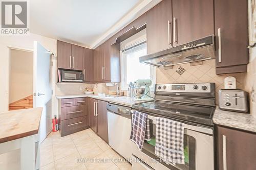 65 Spadina Road, Toronto, ON - Indoor Photo Showing Kitchen