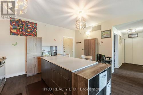 402 - 69 Boyne Street N, New Tecumseth, ON - Indoor Photo Showing Kitchen