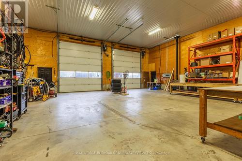 1506 6Th Con Road W, Hamilton, ON - Indoor Photo Showing Garage