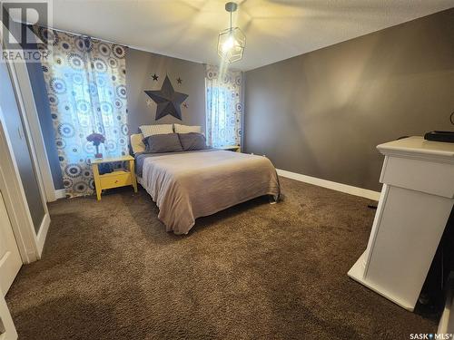 Schenher Acreage, Weyburn Rm No. 67, SK - Indoor Photo Showing Bedroom