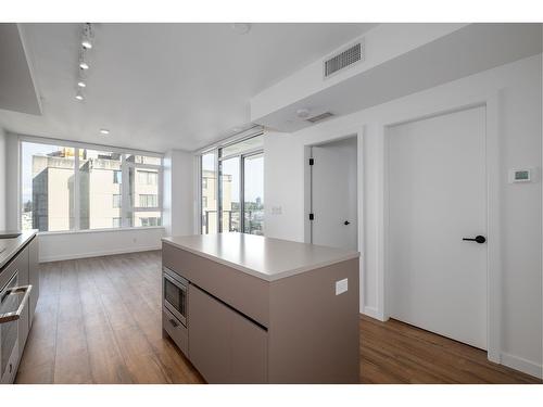 1408 10448 University Drive, Surrey, BC - Indoor Photo Showing Kitchen