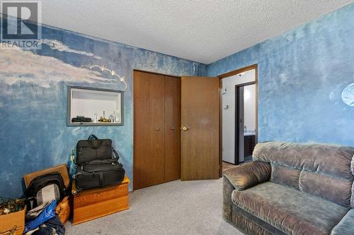 5250 Canoe Beach Drive Ne, Salmon Arm, BC - Indoor