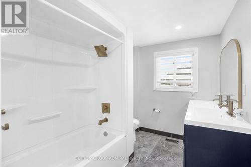 29 Roman Crescent, Brantford, ON - Indoor Photo Showing Bathroom