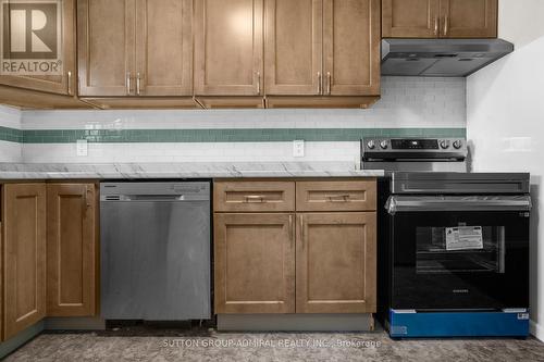 29 Roman Crescent, Brantford, ON - Indoor Photo Showing Kitchen