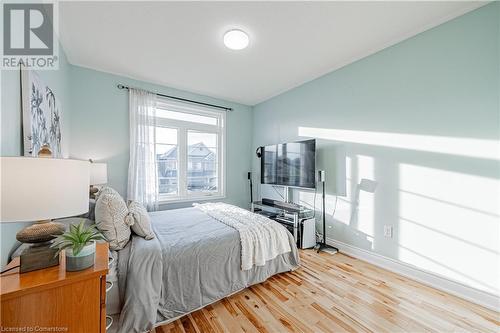 4264 Vivaldi Road E, Burlington, ON - Indoor Photo Showing Bedroom