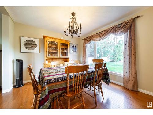 15006 Rio Terrace Dr Nw, Edmonton, AB - Indoor Photo Showing Dining Room