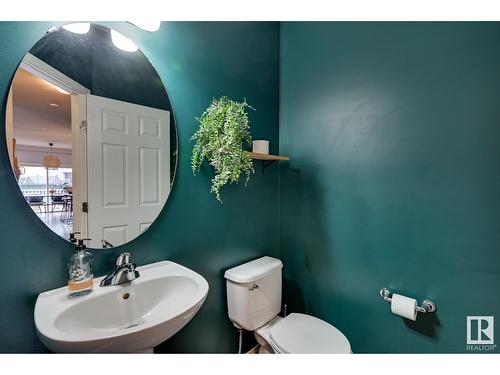 7819 173 Av Nw, Edmonton, AB - Indoor Photo Showing Bathroom