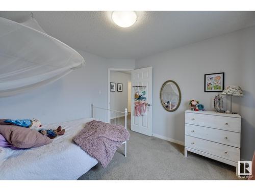 7819 173 Av Nw, Edmonton, AB - Indoor Photo Showing Bedroom