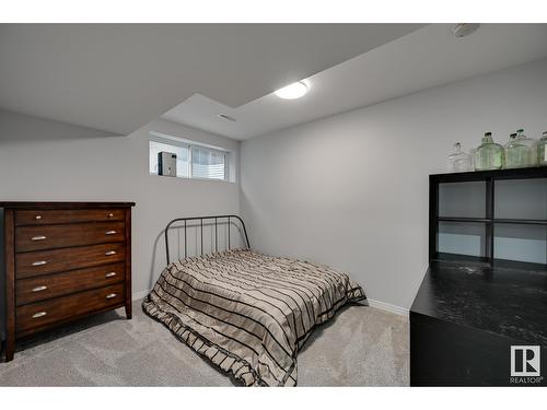 7819 173 Av Nw, Edmonton, AB - Indoor Photo Showing Bedroom